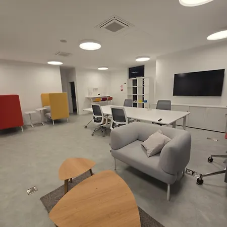 Like Home, Coffee Or Tea & Parking Free Lägenhet Bratislava