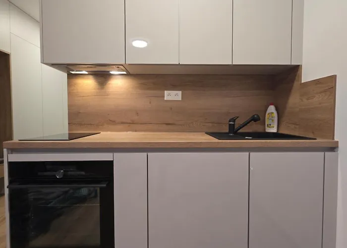 Apartment Like Home, Coffee Or Tea & Parking Free *