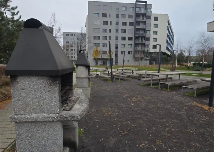 Like Home, Coffee Or Tea & Parking Free Apartment